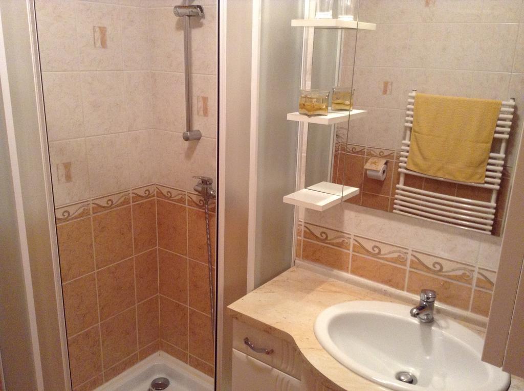 Babati Apartmanhaz Apartment ซาลาคาโรส ภายนอก รูปภาพ